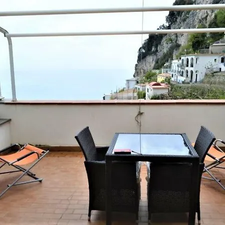 Agata House * أمالفي